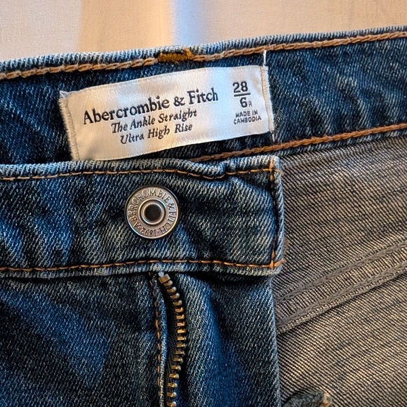 Abercrombie & Fitch Denim - Abercrombie & Fitch Ultra High Rise Jeans